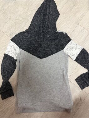 Kids Colorblock Hooded Sweatshirt - Gray & Black